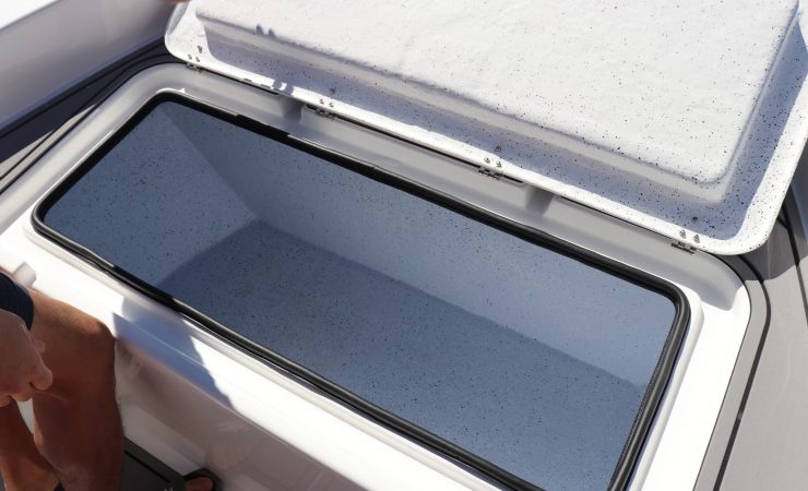 Forward ice box/ casting platform