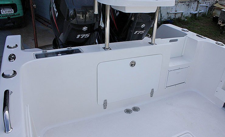 Large open cockpit setup for fishing 